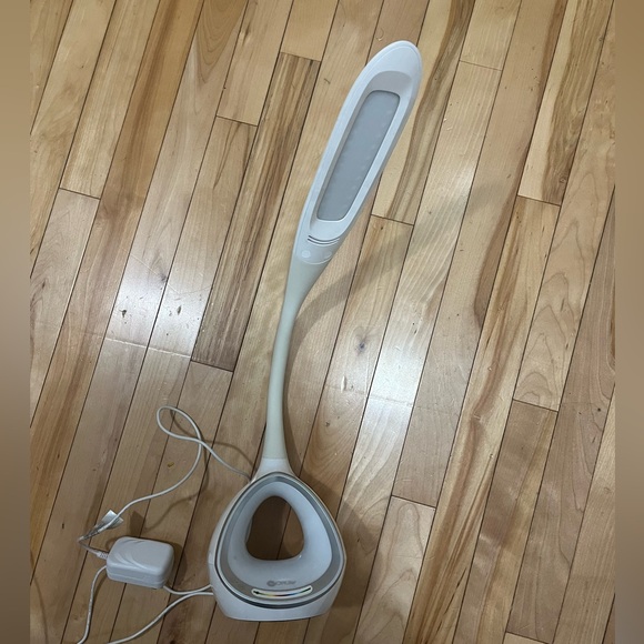 White LED Desk Lamp with Color Changing Base - Picture 2 of 11